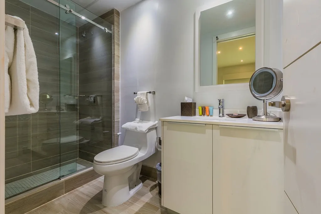 2BS-Blue532 - Luxurious Oceanfront 2-Bedroom Condo in Aruba