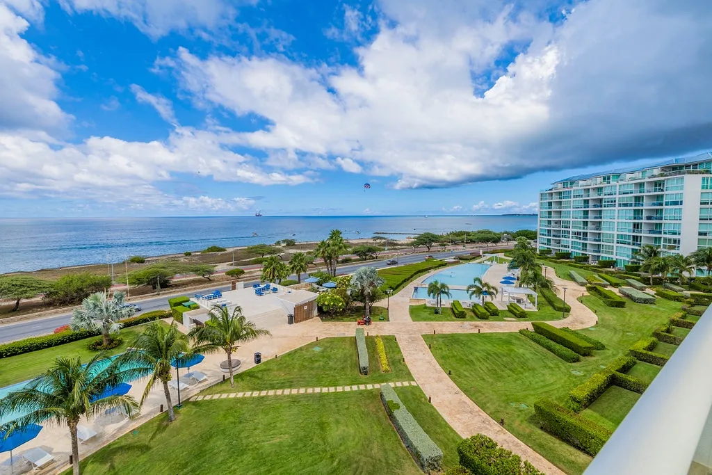 2BS-Blue532 - Luxurious Oceanfront 2-Bedroom Condo in Aruba