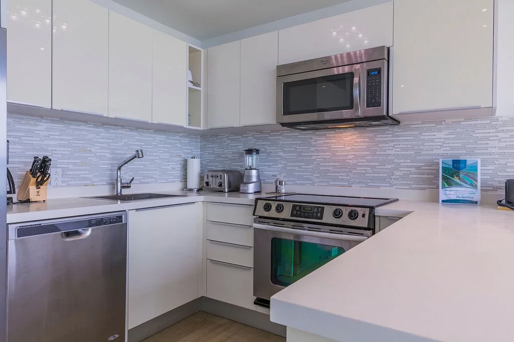 2BS-Blue532 - Luxurious Oceanfront 2-Bedroom Condo in Aruba