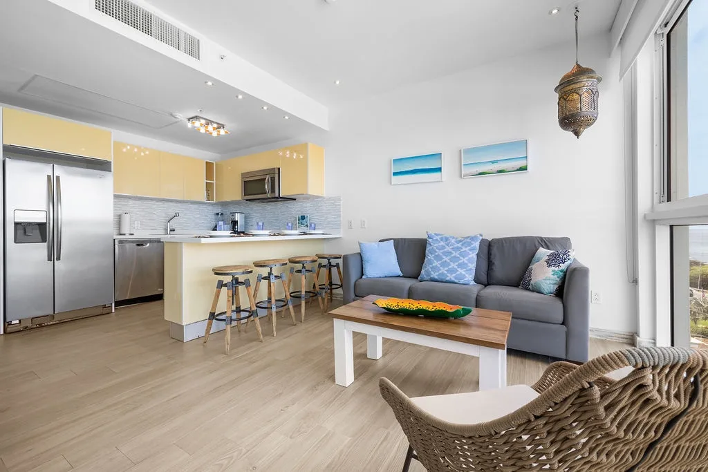 2BS-Blue532 - Luxurious Oceanfront 2-Bedroom Condo in Aruba