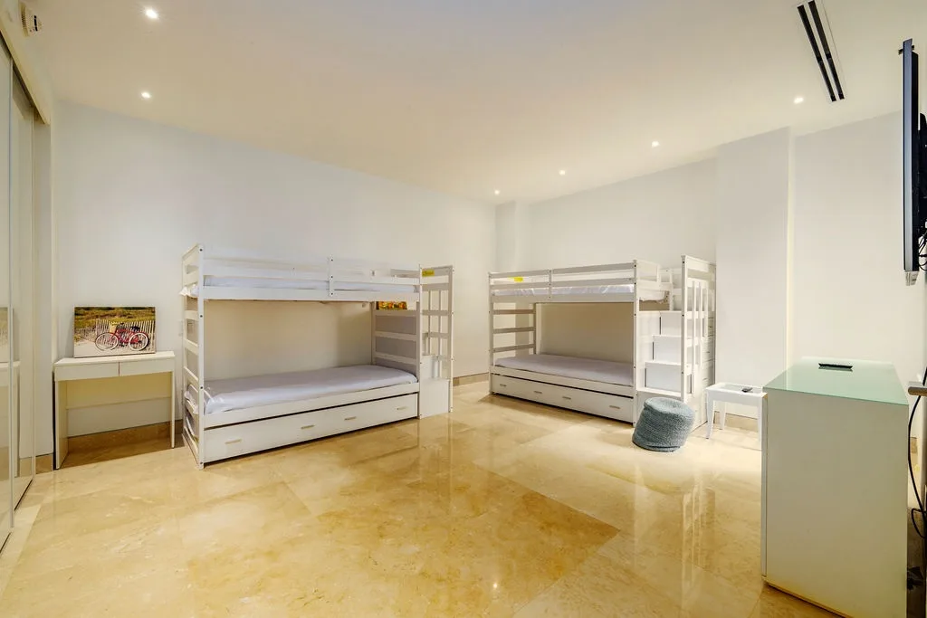 5BPH-Coral15 - Oceanfront Exclusive Penthouse with Stunning Views and Private Pool Home-Theater Included