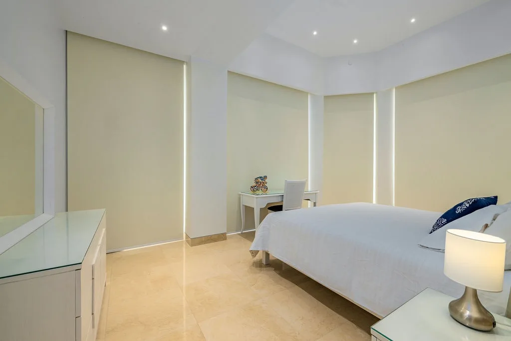5BPH-Coral15 - Oceanfront Exclusive Penthouse with Stunning Views and Private Pool Home-Theater Included