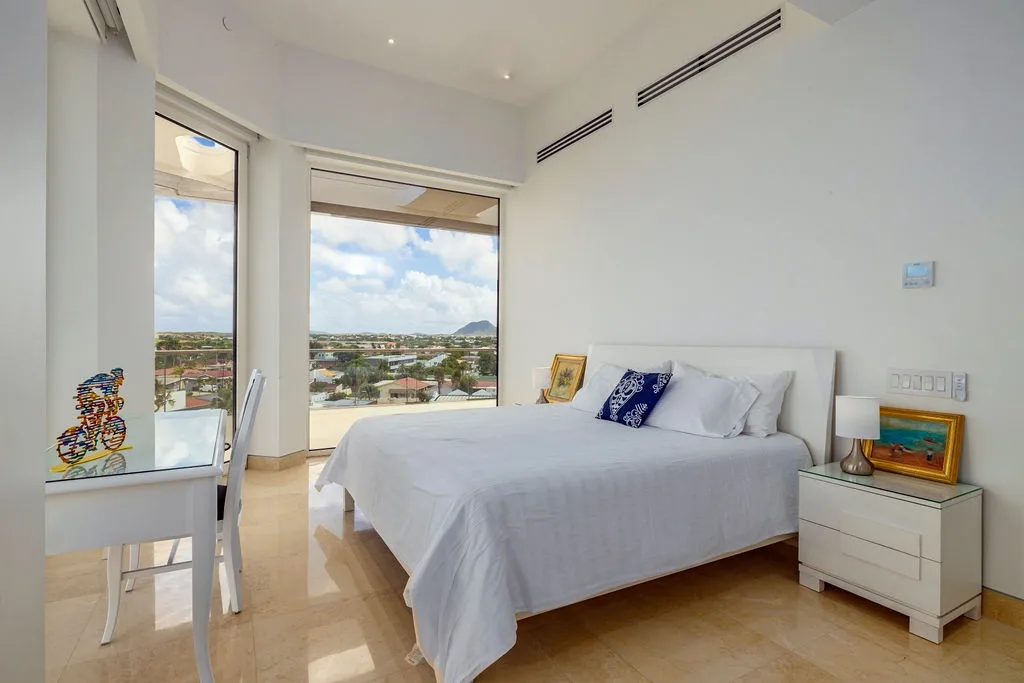 5BPH-Coral15 - Oceanfront Exclusive Penthouse with Stunning Views and Private Pool Home-Theater Included