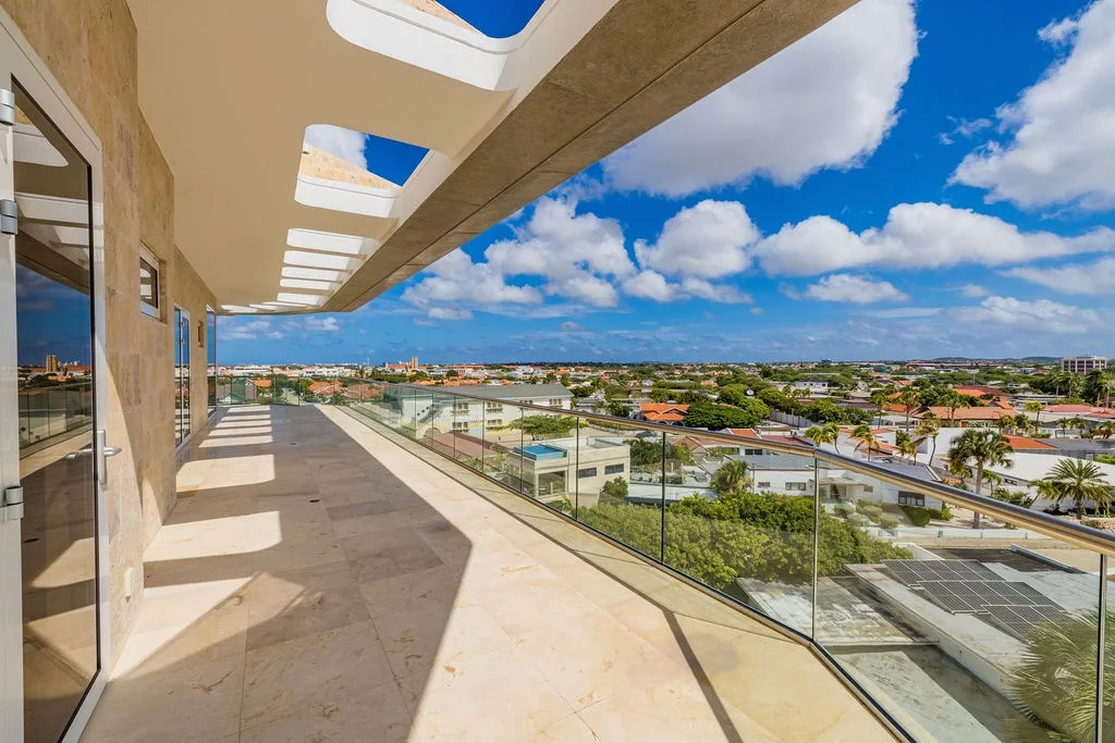 5BPH-Coral15 - Oceanfront Exclusive Penthouse with Stunning Views and Private Pool Home-Theater Included