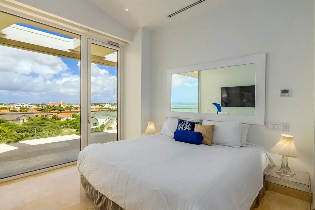 5BPH-Coral15 - Oceanfront Exclusive Penthouse with Stunning Views and Private Pool Home-Theater Included