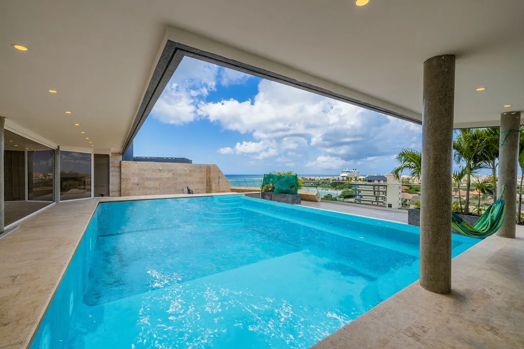 5BPH-Coral15 - Oceanfront Exclusive Penthouse with Stunning Views and Private Pool Home-Theater Included