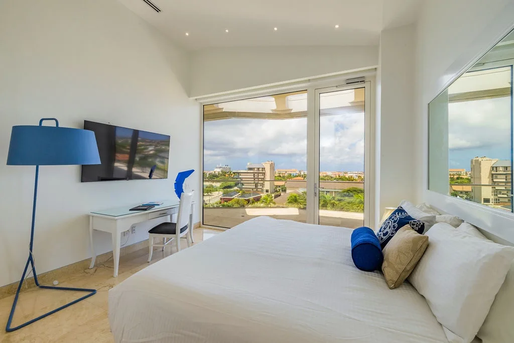 5BPH-Coral15 - Oceanfront Exclusive Penthouse with Stunning Views and Private Pool Home-Theater Included