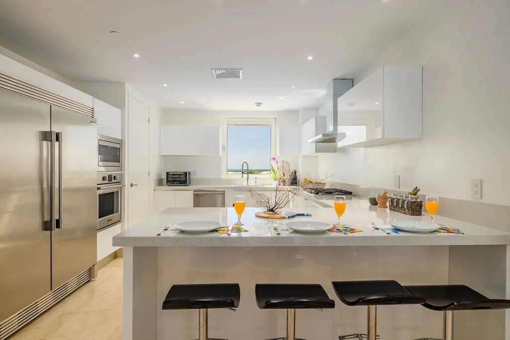 5BPH-Coral15 - Oceanfront Exclusive Penthouse with Stunning Views and Private Pool Home-Theater Included