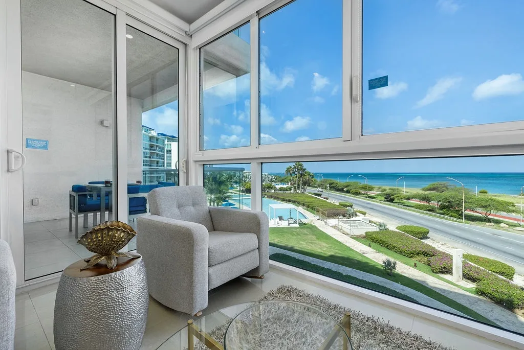 3BS-Blue311 - Let the Sea Set You Free with This 3BDR Corner Unit