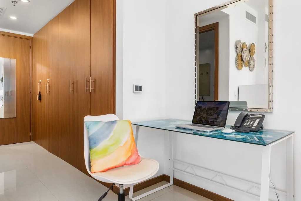 3BS-Blue311 - Let the Sea Set You Free with This 3BDR Corner Unit