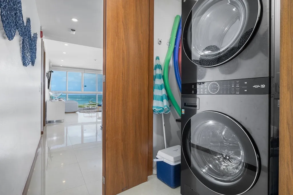 3BS-Blue311 - Let the Sea Set You Free with This 3BDR Corner Unit