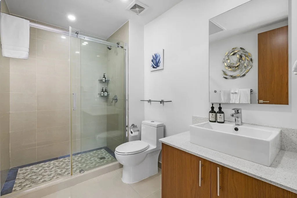3BS-Blue311 - Let the Sea Set You Free with This 3BDR Corner Unit