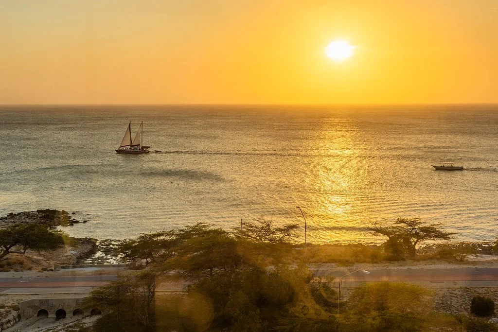3BS-Azure628 - Exclusive Oceanfront Corner 3 bedroom 3 Bath Condominium