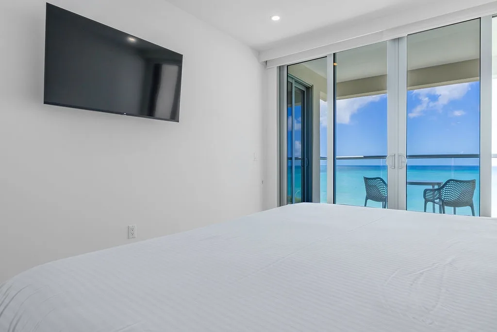 3BS-Azure628 - Exclusive Oceanfront Corner 3 bedroom 3 Bath Condominium