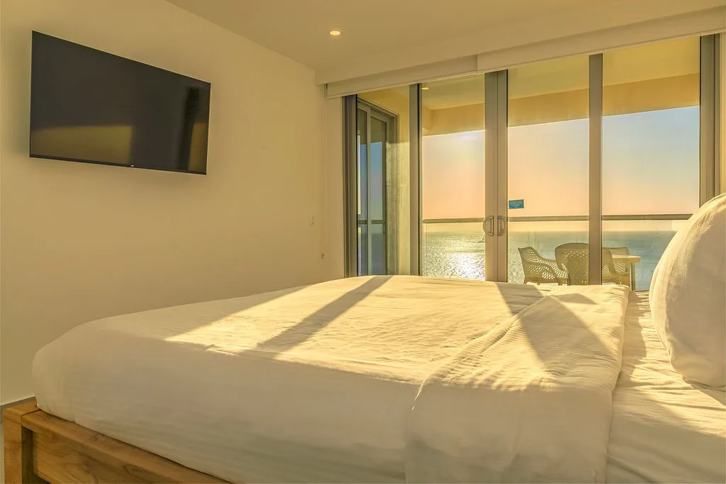 3BS-Azure628 - Exclusive Oceanfront Corner 3 bedroom 3 Bath Condominium