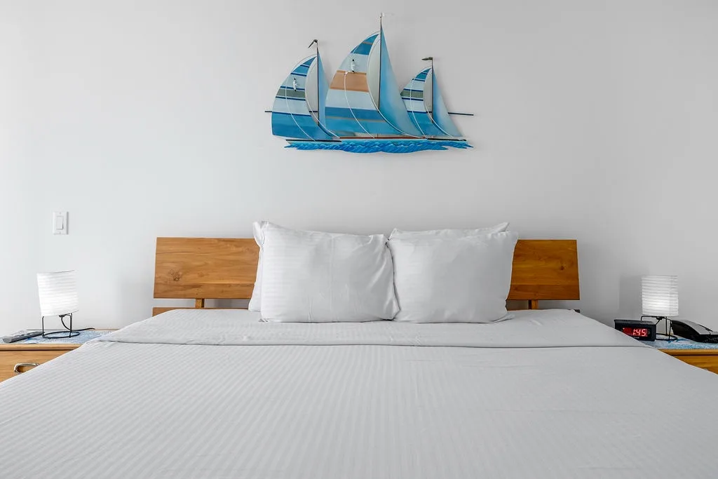 3BS-Azure628 - Exclusive Oceanfront Corner 3 bedroom 3 Bath Condominium