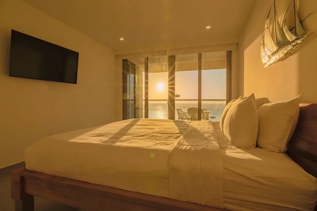 3BS-Azure628 - Exclusive Oceanfront Corner 3 bedroom 3 Bath Condominium