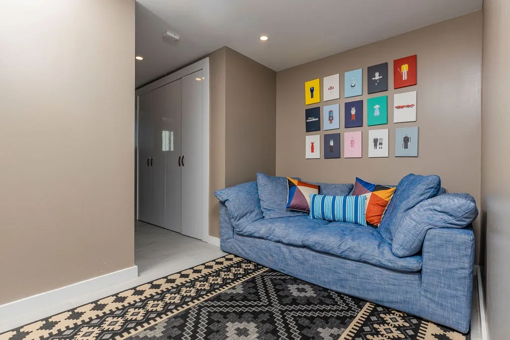 4BPH-BluePh1-1- A place for everyone, designer's corner—Penthouse with BBQ