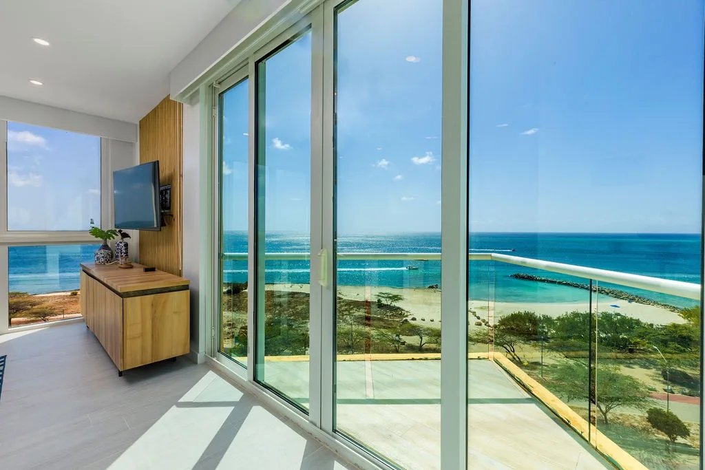4BPH-BluePh1-1- A place for everyone, designer's corner—Penthouse with BBQ