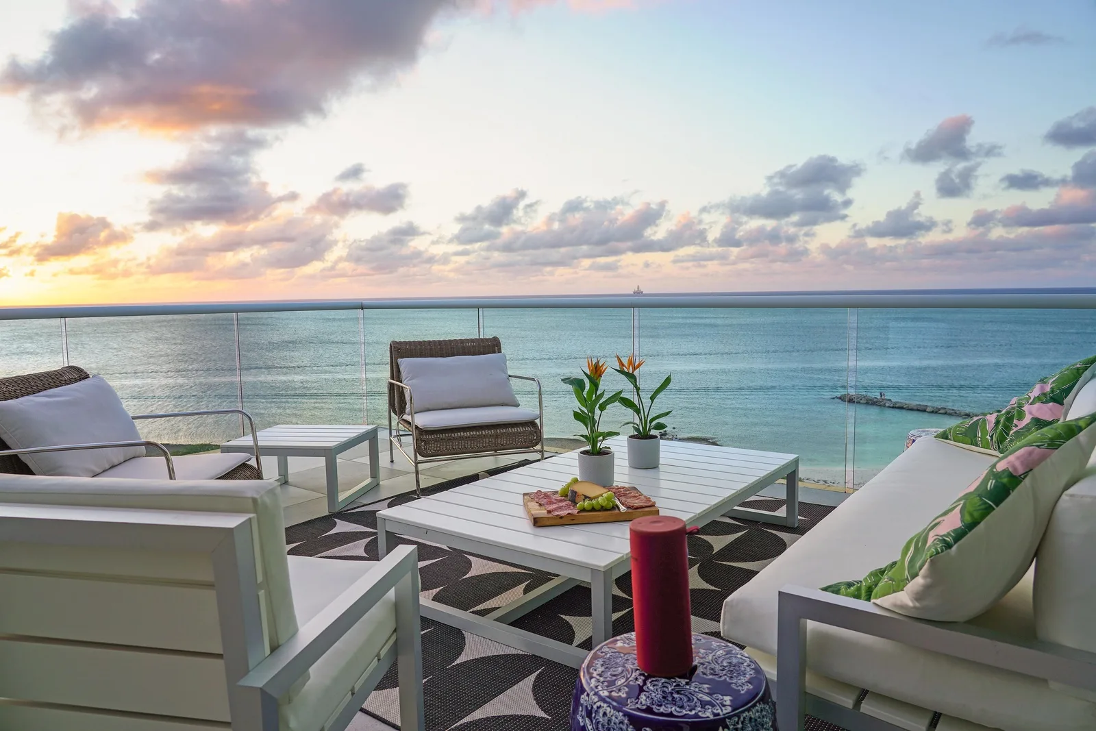 4BPH-BluePh1-1- A place for everyone, designer's corner—Penthouse with BBQ
