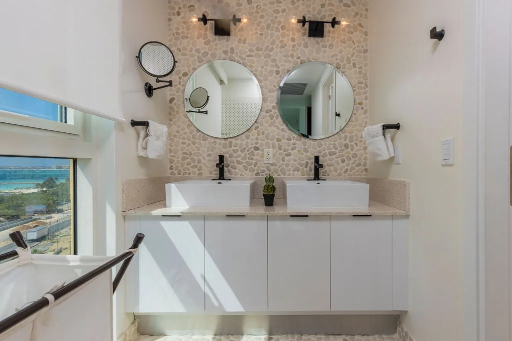 4BPH-BluePh1-1- A place for everyone, designer's corner—Penthouse with BBQ
