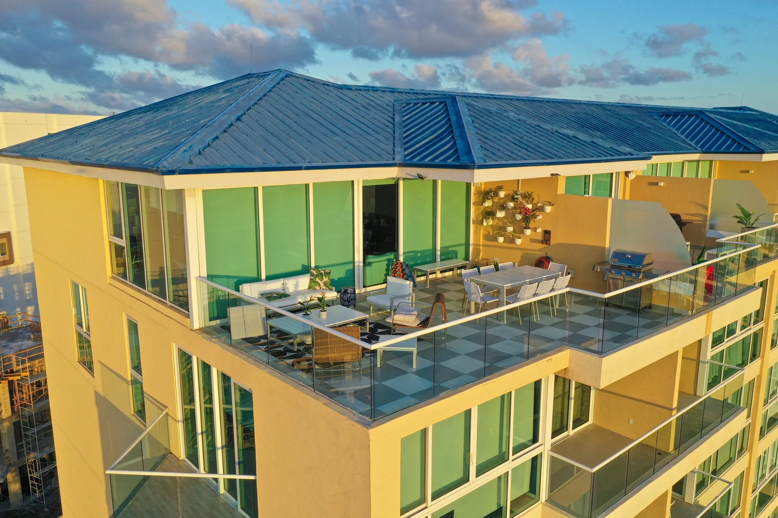 4BPH-BluePh1-1- A place for everyone, designer's corner—Penthouse with BBQ
