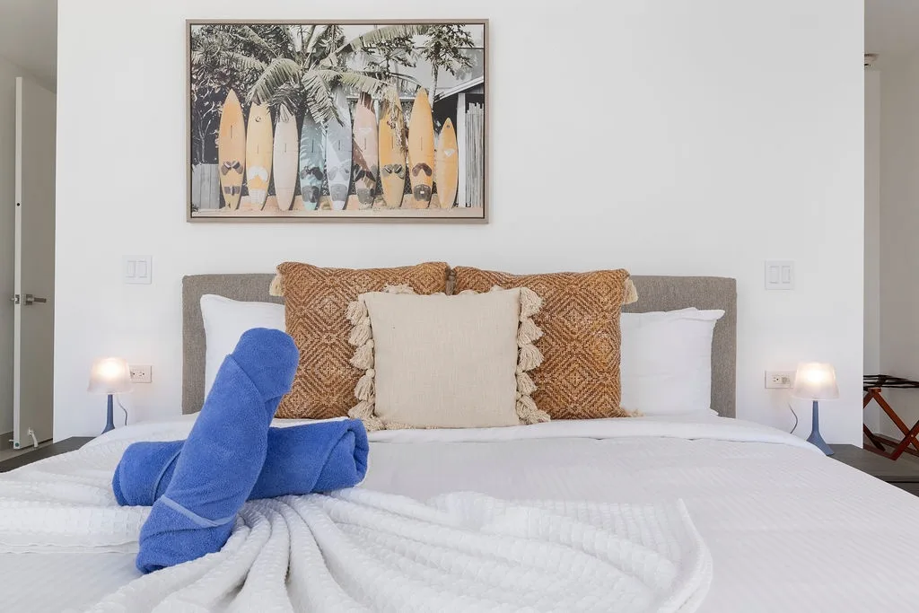 A360.E11 - Stylish 3BR Condo at Eagle Beach