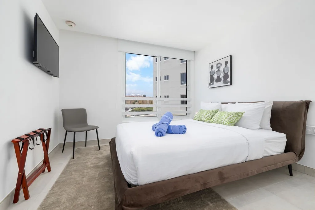 A360.E11 - Stylish 3BR Condo at Eagle Beach