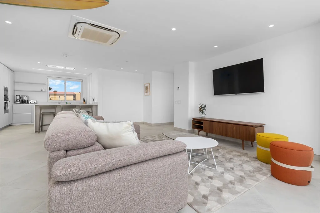 A360.E11 - Stylish 3BR Condo at Eagle Beach