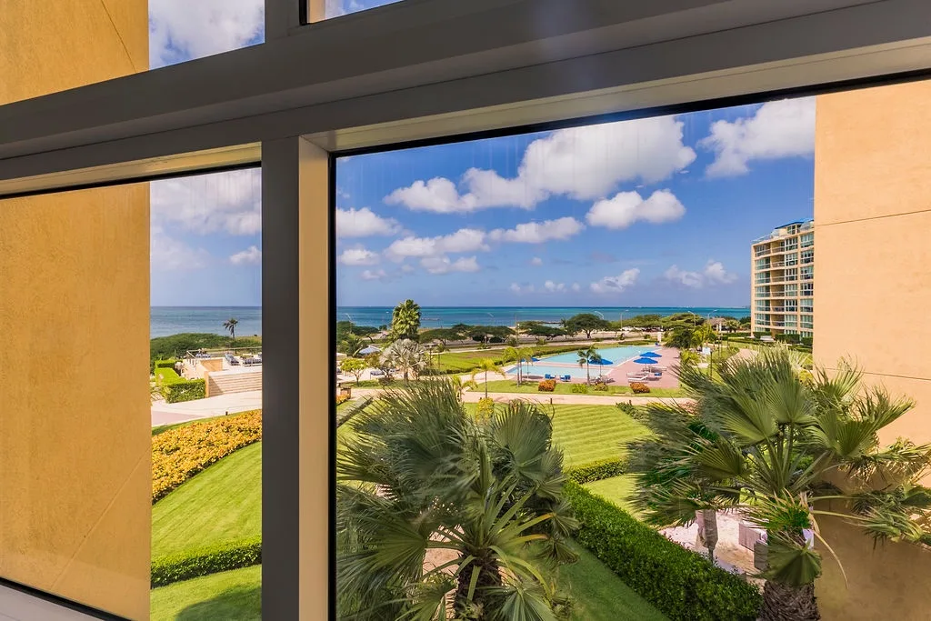 3BS-Blue331 - White Modern Getaway - Oceanfront Condo Blue-331