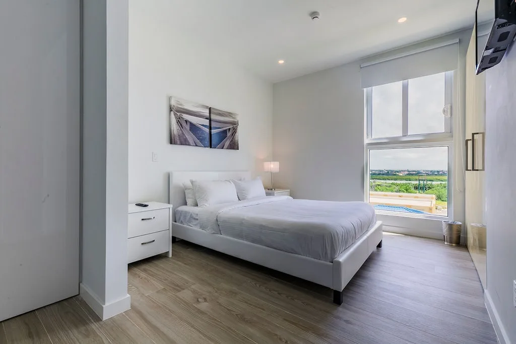 3BS-Blue331 - White Modern Getaway - Oceanfront Condo Blue-331