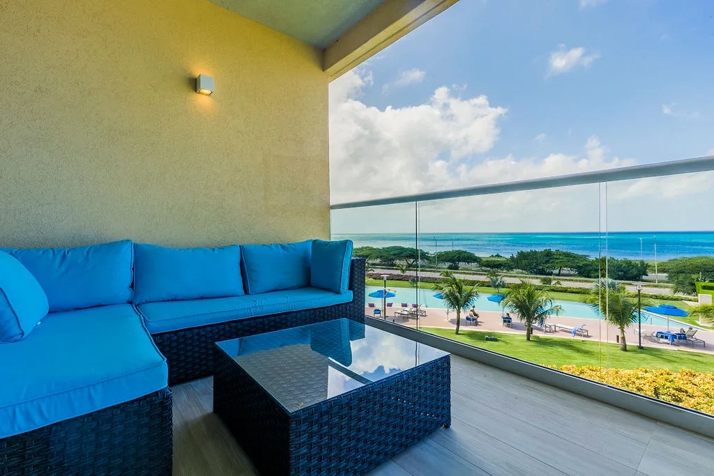 3BS-Blue331 - White Modern Getaway - Oceanfront Condo Blue-331