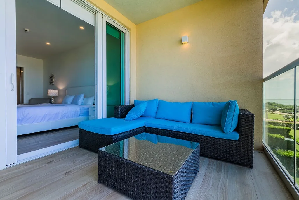 3BS-Blue331 - White Modern Getaway - Oceanfront Condo Blue-331