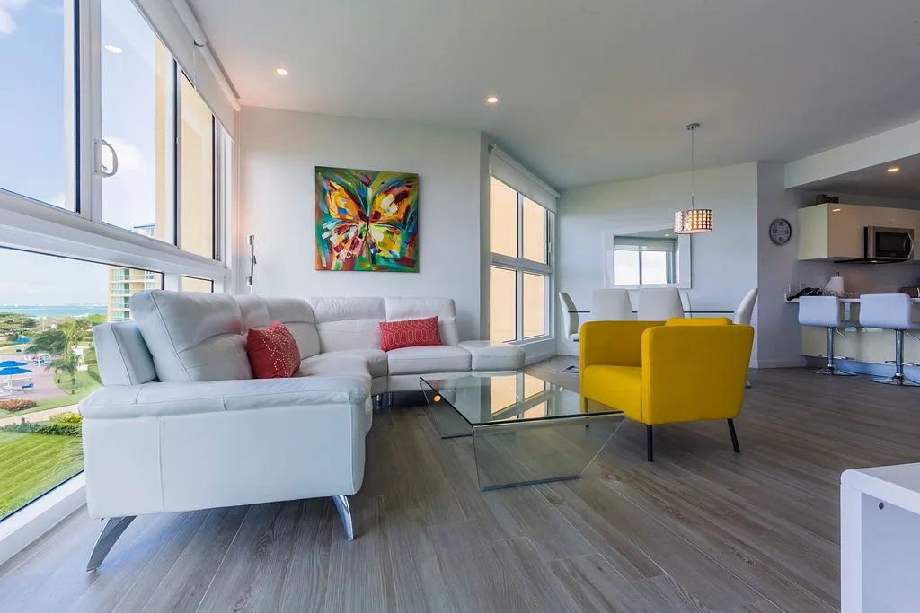 3BS-Blue331 - White Modern Getaway - Oceanfront Condo Blue-331