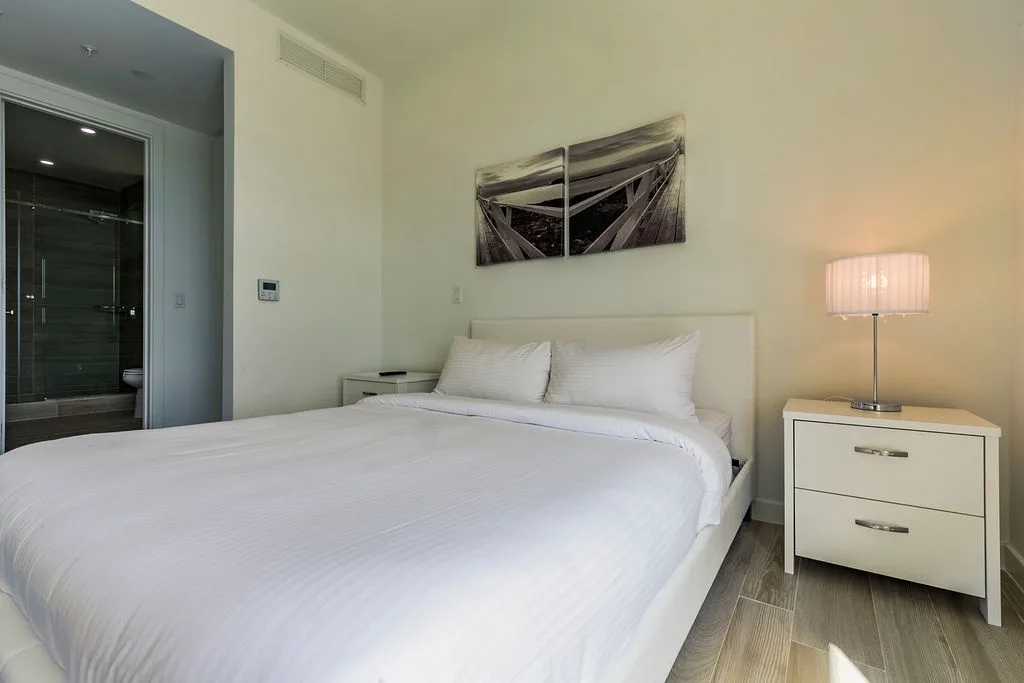 3BS-Blue331 - White Modern Getaway - Oceanfront Condo Blue-331