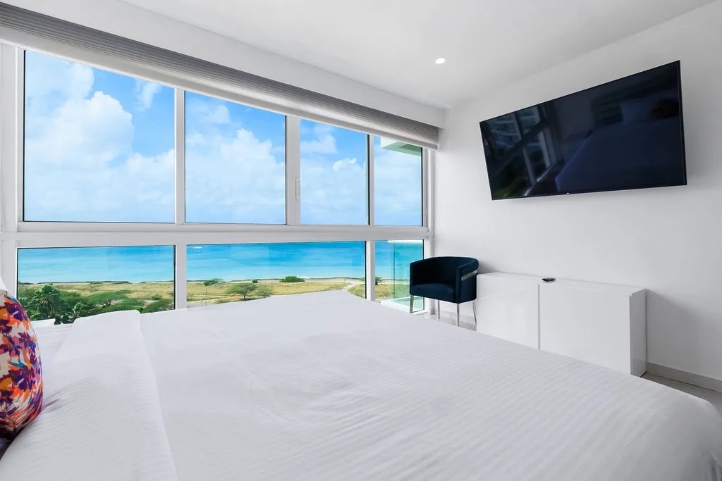 3BPH-BluePH1-4 - Blue Chill Ocean View Penthouse 3Bdrms.