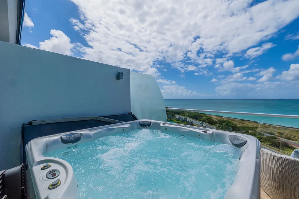 3BPH-BluePH1-4 - Blue Chill Ocean View Penthouse 3Bdrms.