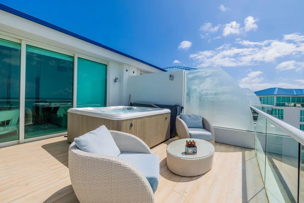 3BPH-BluePH1-4 - Blue Chill Ocean View Penthouse 3Bdrms.