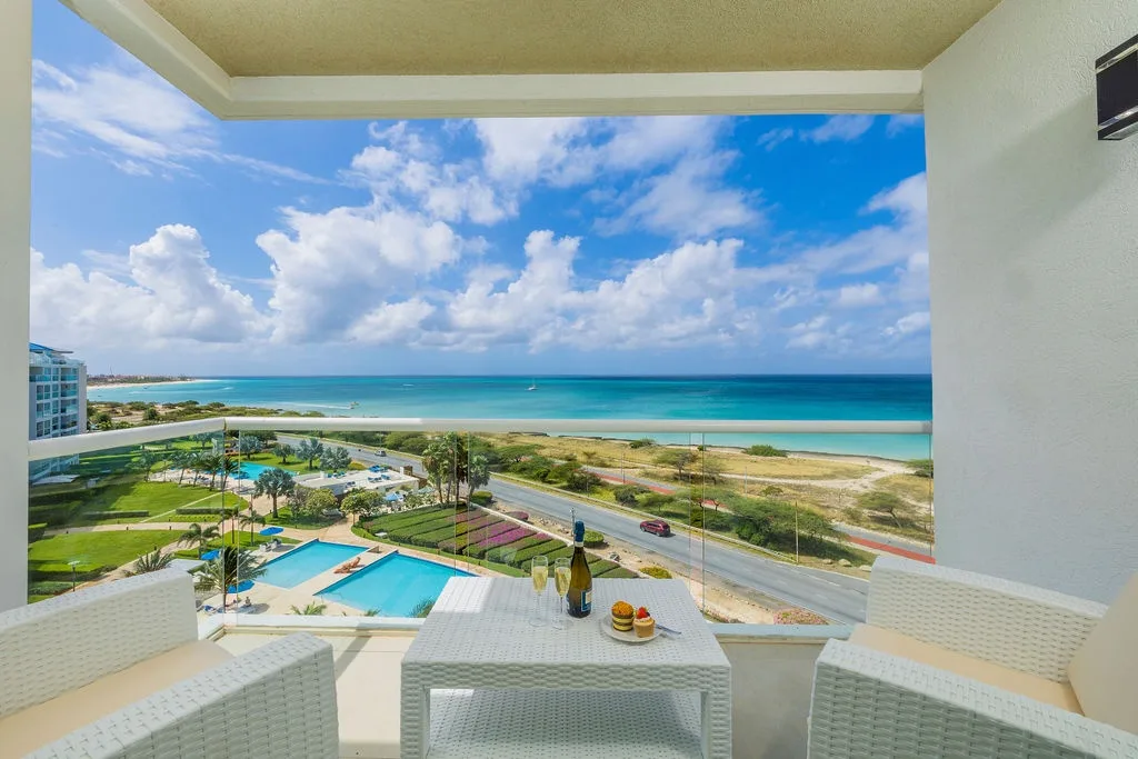 3BPH-BluePH1-4 - Blue Chill Ocean View Penthouse 3Bdrms.