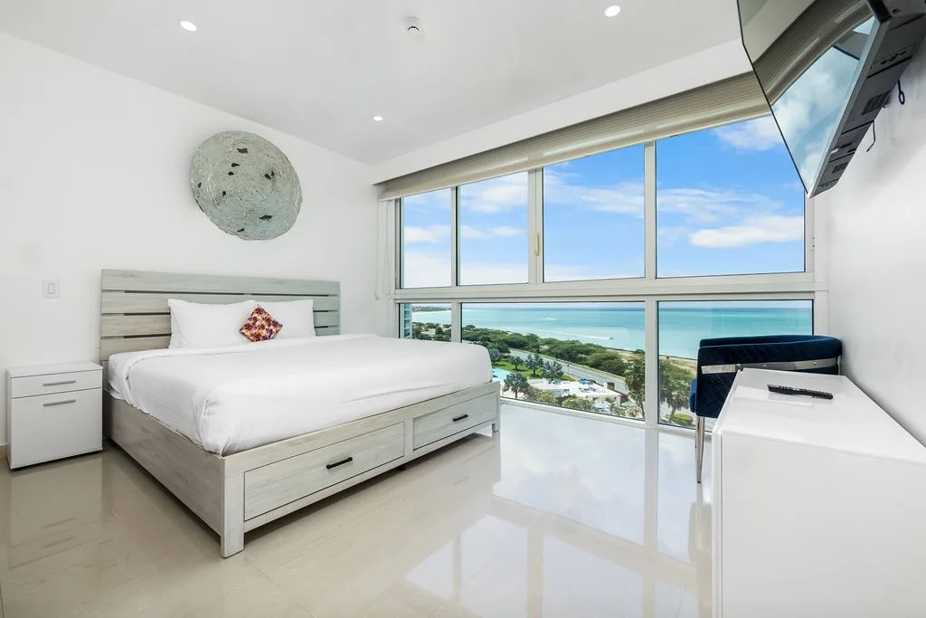 3BPH-BluePH1-4 - Blue Chill Ocean View Penthouse 3Bdrms.