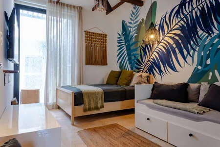 Menesse on the Beach 304