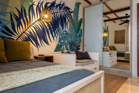 Menesse on the Beach 304