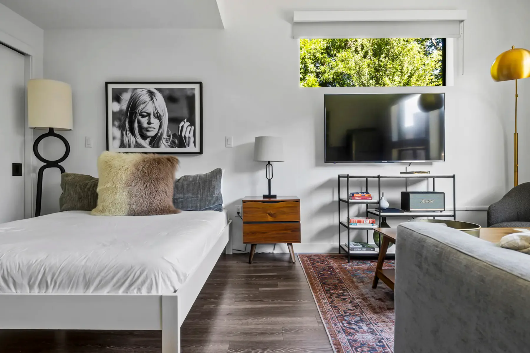 Apartment Honeysuckle