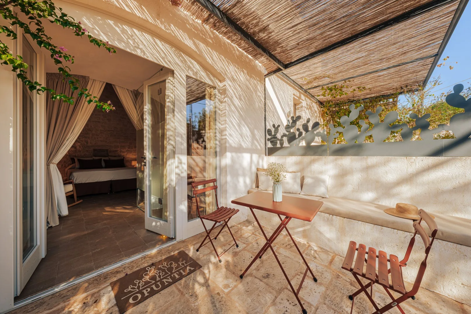 OPUNTIA TRULLI E LAMIE 10 - Puglia