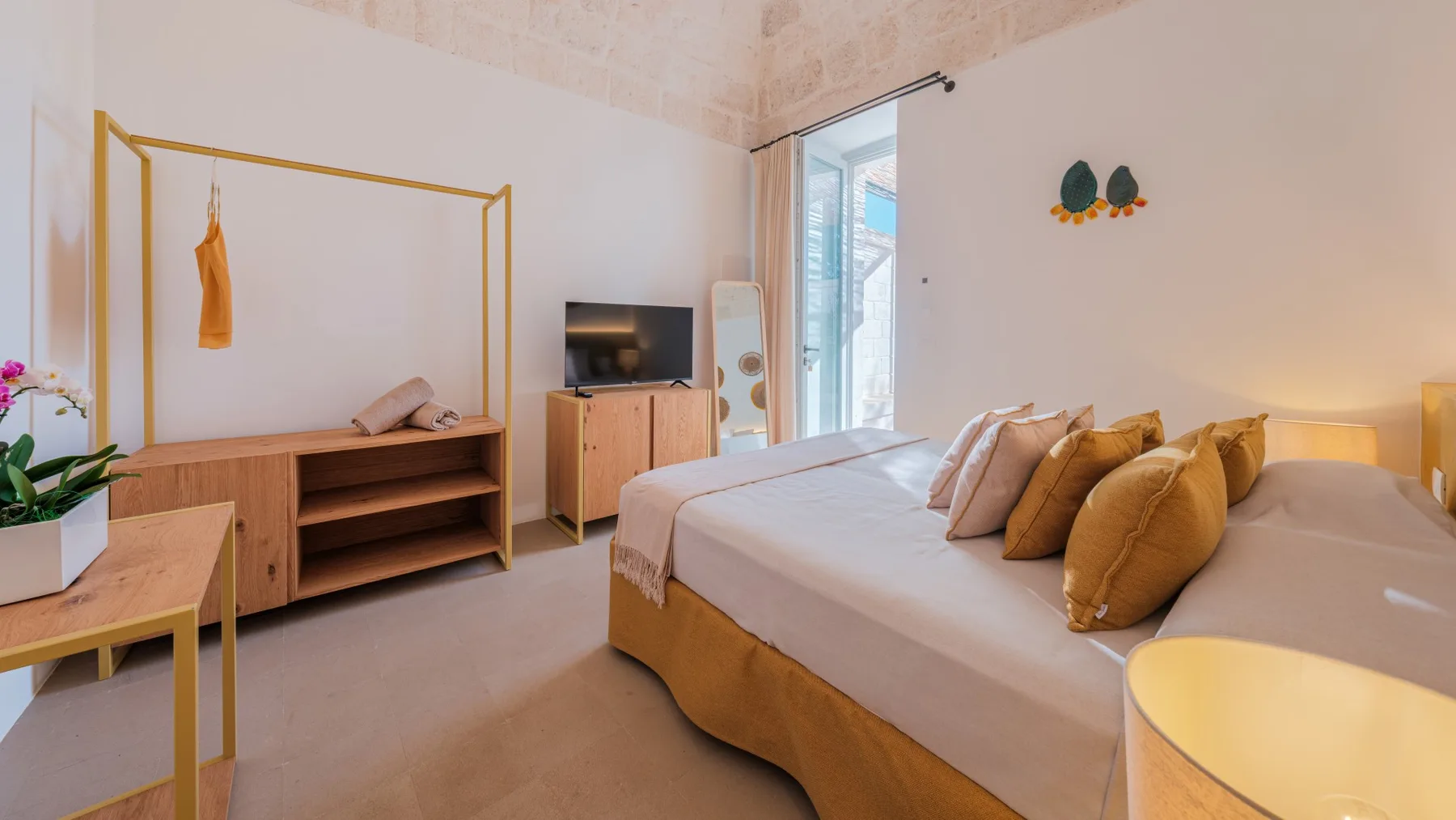 OPUNTIA TRULLI E LAMIE 10 - Puglia