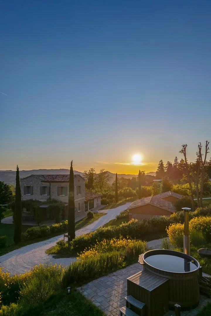 RELAIS CORBAIA 14+1 - Emilia Romagna