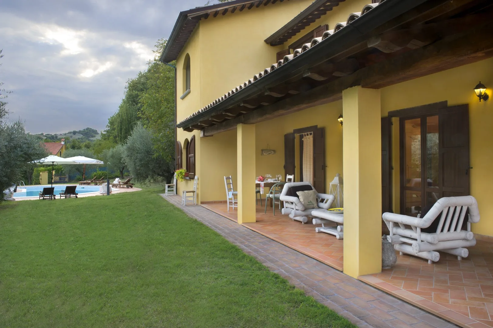CASALE DEGLI ULIVI 8+2 - Marche