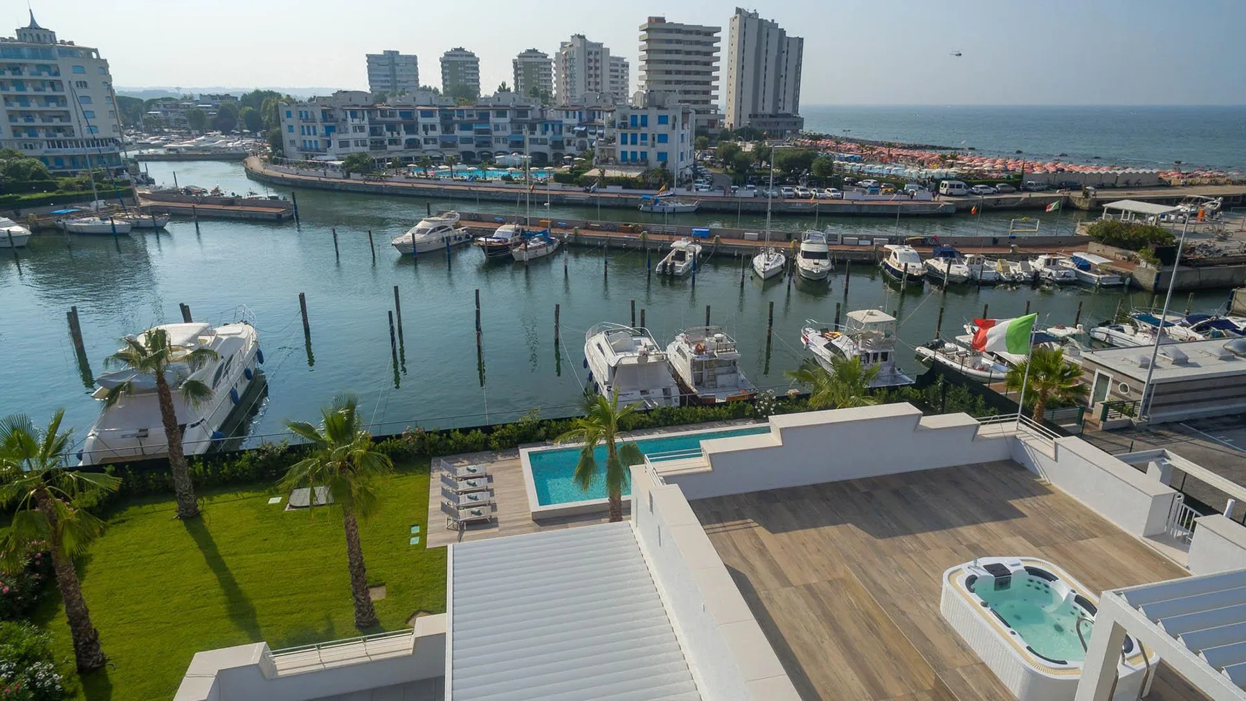 PORTOVERDE BEACH VILLA 12 - Emilia Romagna