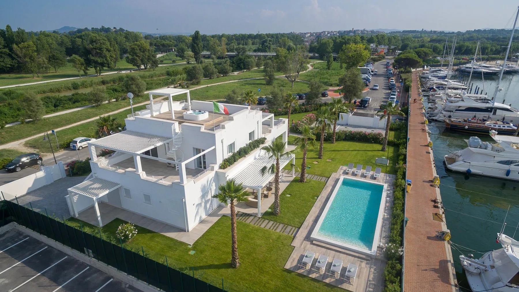 PORTOVERDE BEACH VILLA 12 - Emilia Romagna