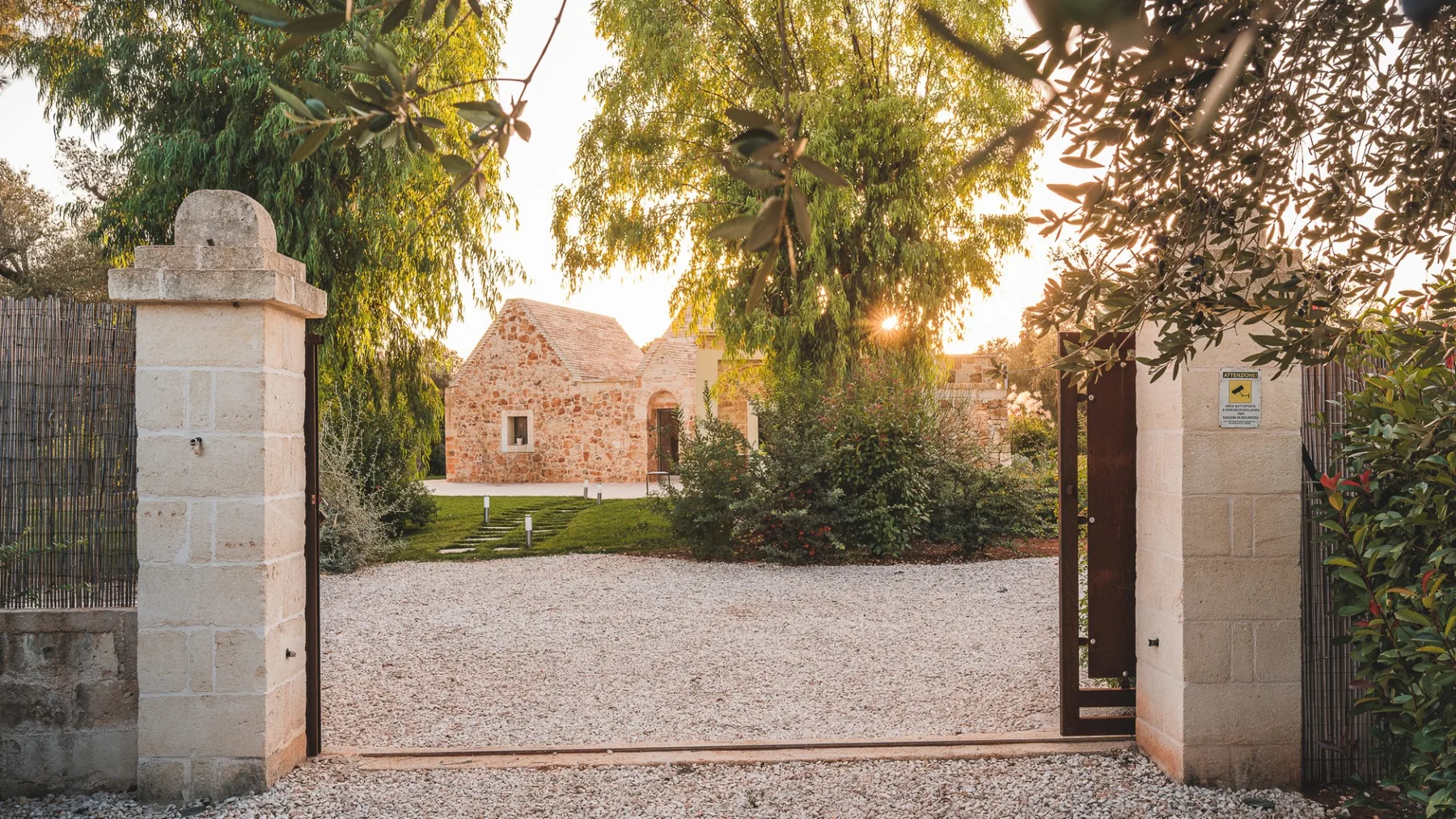 TRULLI BIANCAPETRA 8+2 - Puglia